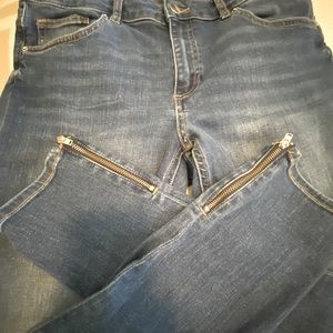 H&M cropped zipper pant